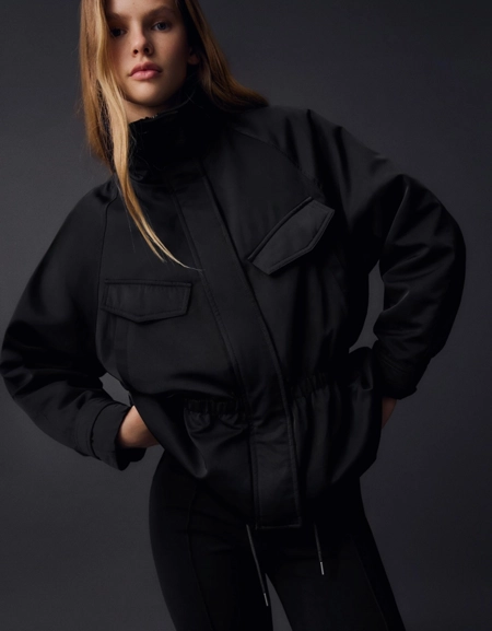 Bershka Атласная куртка со сборками на поясе купить с доставкой.