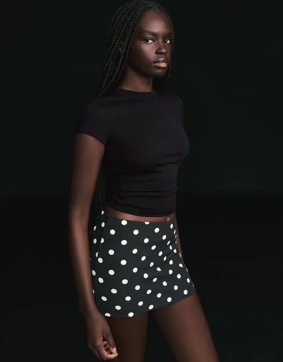 Футболка с круглым вырезом- Заказать в России