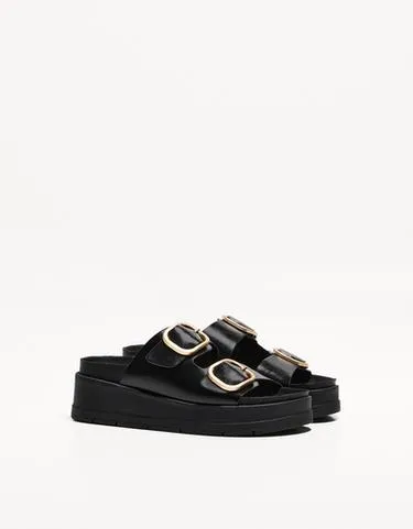 BUCKLED PLATFORM SANDALS