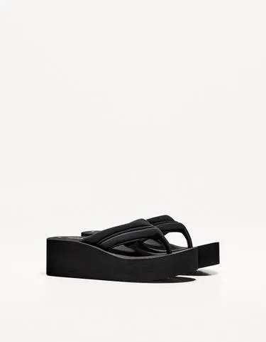 QUILTED PLATFORM SANDALS