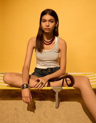 Bershka Сандалии на плоской подошве с заклепками