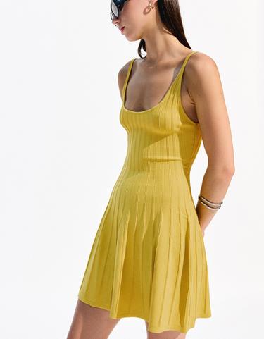 Bershka Мини-платье на бретелях купить с доставкой.