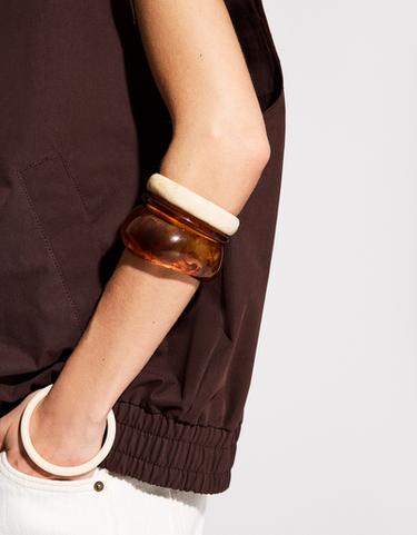 Bershka Набор из 4 браслетов с перламутровым узором