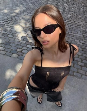 Bershka Солнцезащитные очки в пластиковой оправе «кошачий глаз» купить с доставкой.