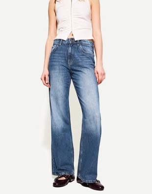 Bershka Широкие джинсы в стиле 90-х купить с доставкой.