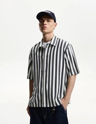 Bershka Рубашка свободного кроя с короткими рукавами купить с доставкой.