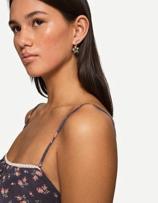 Bershka Набор из девяти пар серег купить с доставкой.