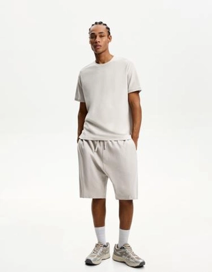Bershka Шорты из рельефной ткани купить с доставкой.