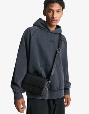 Bershka Сумка с плечевым ремнем купить с доставкой.