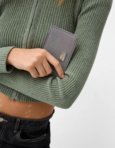 Bershka Кошелек для карточек с блестящей отделкой купить с доставкой.