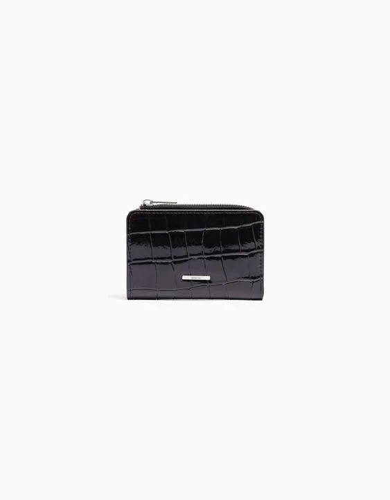 Кошелек из искусственной лакированной кожи с тиснением