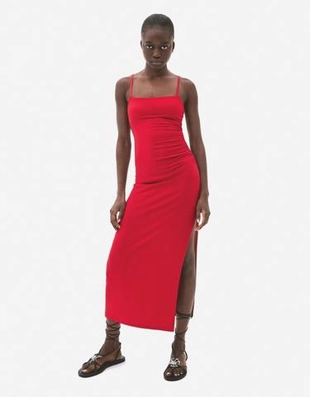 Bershka Платье миди на бретелях купить с доставкой.