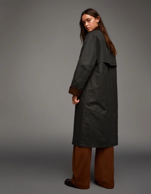 Пальто с вощеным покрытием и контрастным воротником- Заказать в России