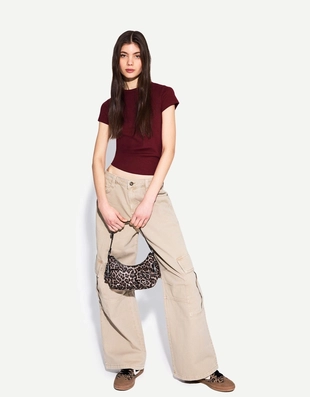 Футболка с круглым вырезом- Заказать в России