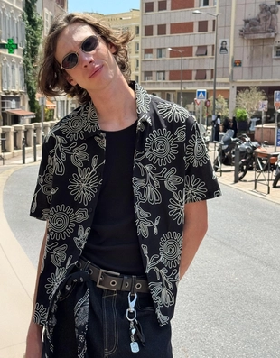 Рубашка с короткими рукавами и вышивкой- Заказать в России