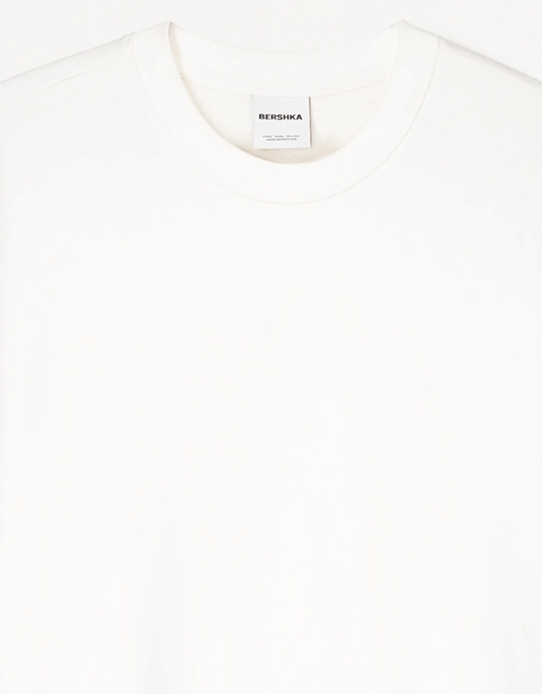 Футболка из мягкой ткани