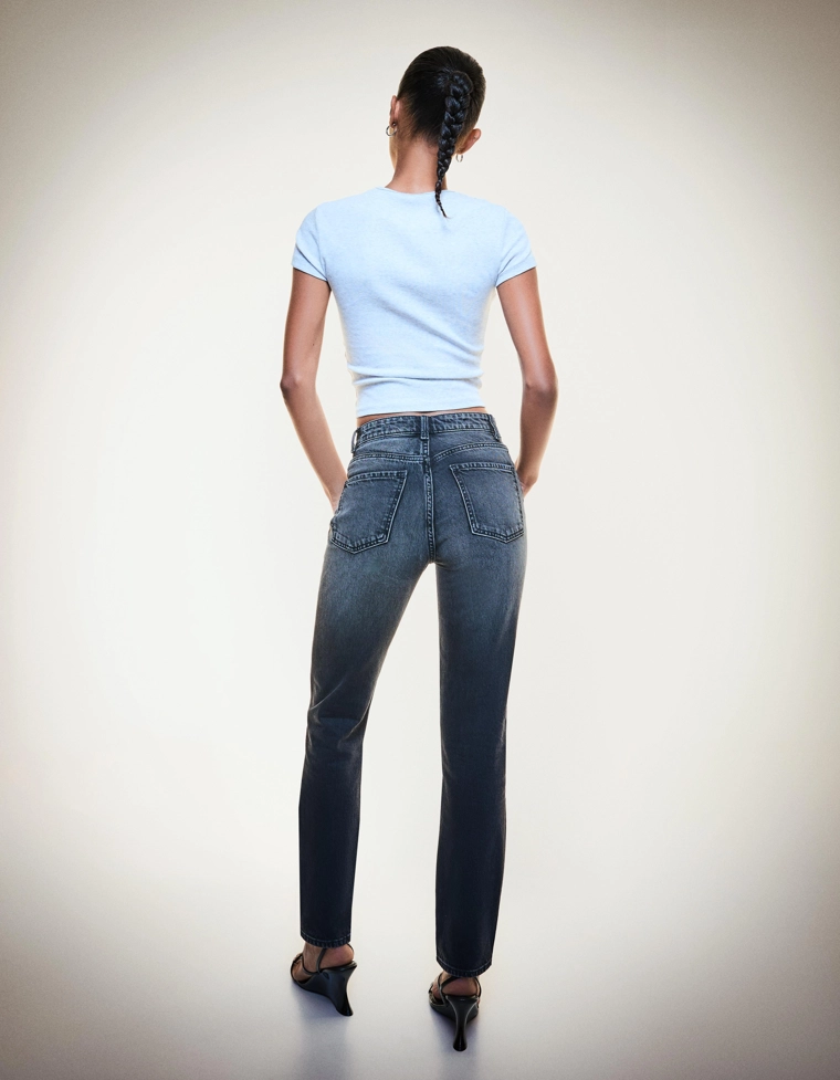 Джинсы mom fit с высокой комфортной посадкой