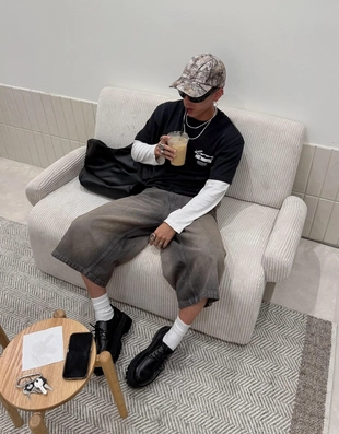 Футболка с коротким рукавом и принтом- Заказать в России