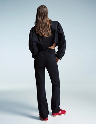 Джинсы прямого кроя- Заказать в России