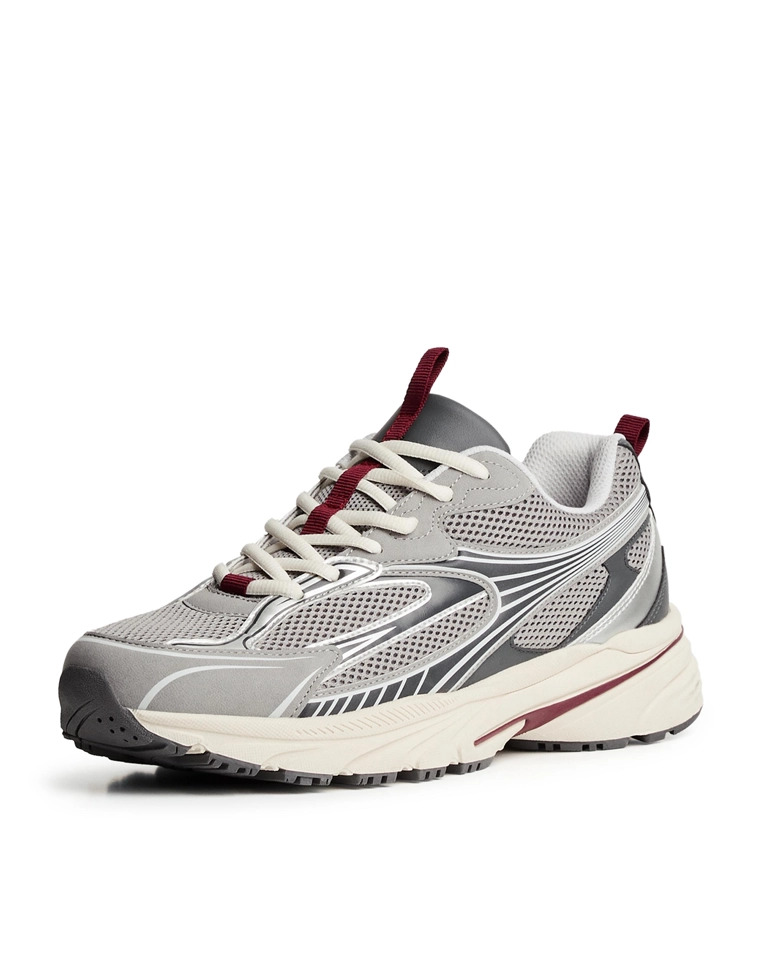 Кроссовки со вставками