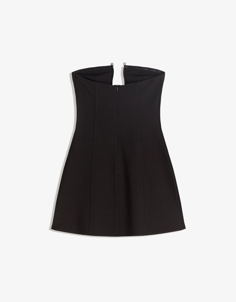 Мини-платье из блестящей ткани с вырезом