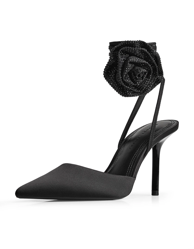 Туфли на каблуке с цветком