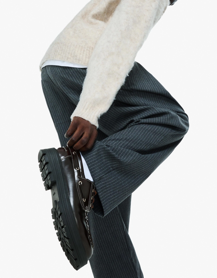 Топсайдеры с брашированным эффектом