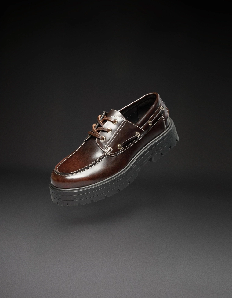 Топсайдеры с брашированным эффектом