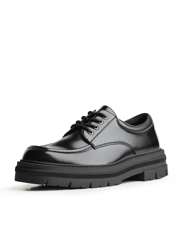 Классические туфли с простроченным носом