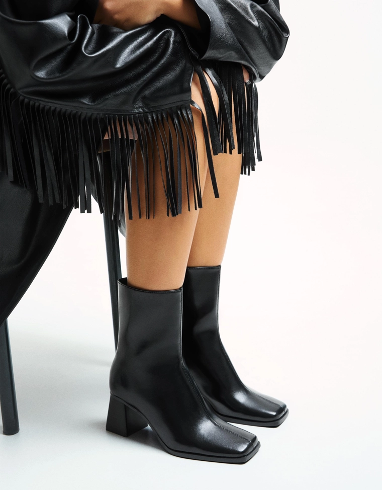 Ботильоны на широком каблуке