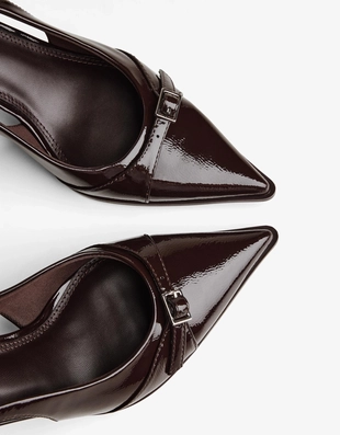 Туфли на среднем тонком каблуке с ремешком и пряжкой- Заказать в России