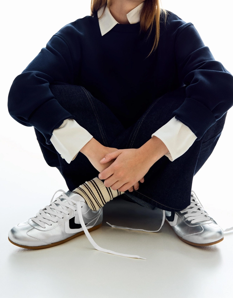 Ретро-кроссовки на тонкой подошве