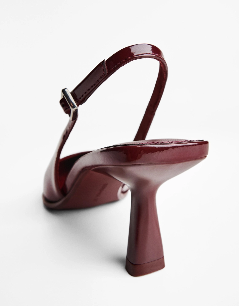 Туфли-мюли на среднем тонком каблуке