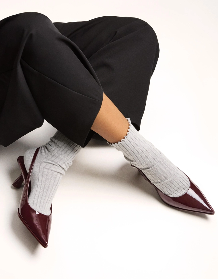 Туфли-мюли на среднем тонком каблуке