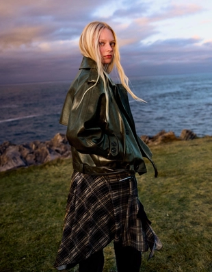 Green|6900/677 - Bershka Короткая куртка-тренч из искусственной кожи