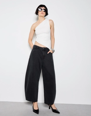 Асимметричный топ с кольцом и стразами- Заказать в России