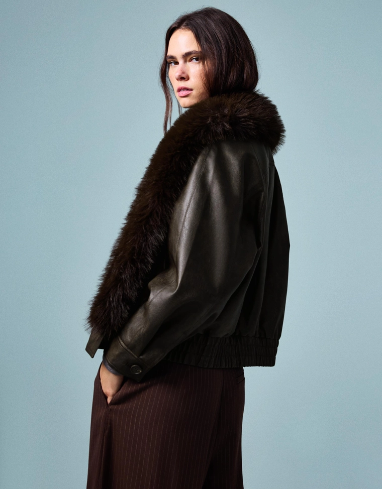 Куртка из искусственной кожи с меховым воротником