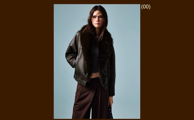 Куртка из искусственной кожи с меховым воротником