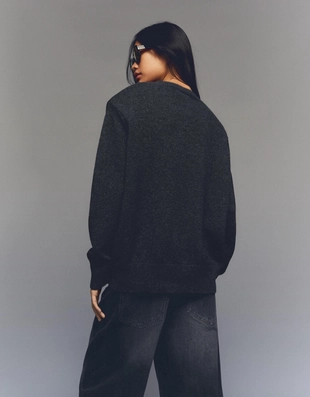 Джемпер с подплечниками- Заказать в России