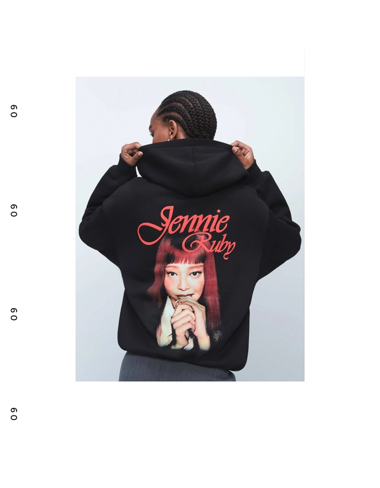 Bershka Худи jennie ruby с капюшоном и принтом - Цвет черный