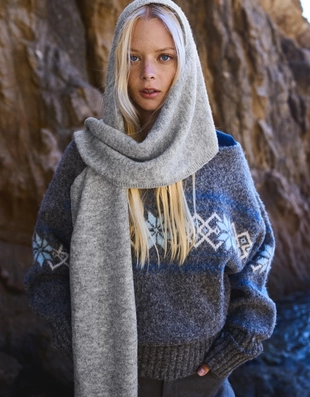 Вязаный шарф-капюшон- Заказать в России