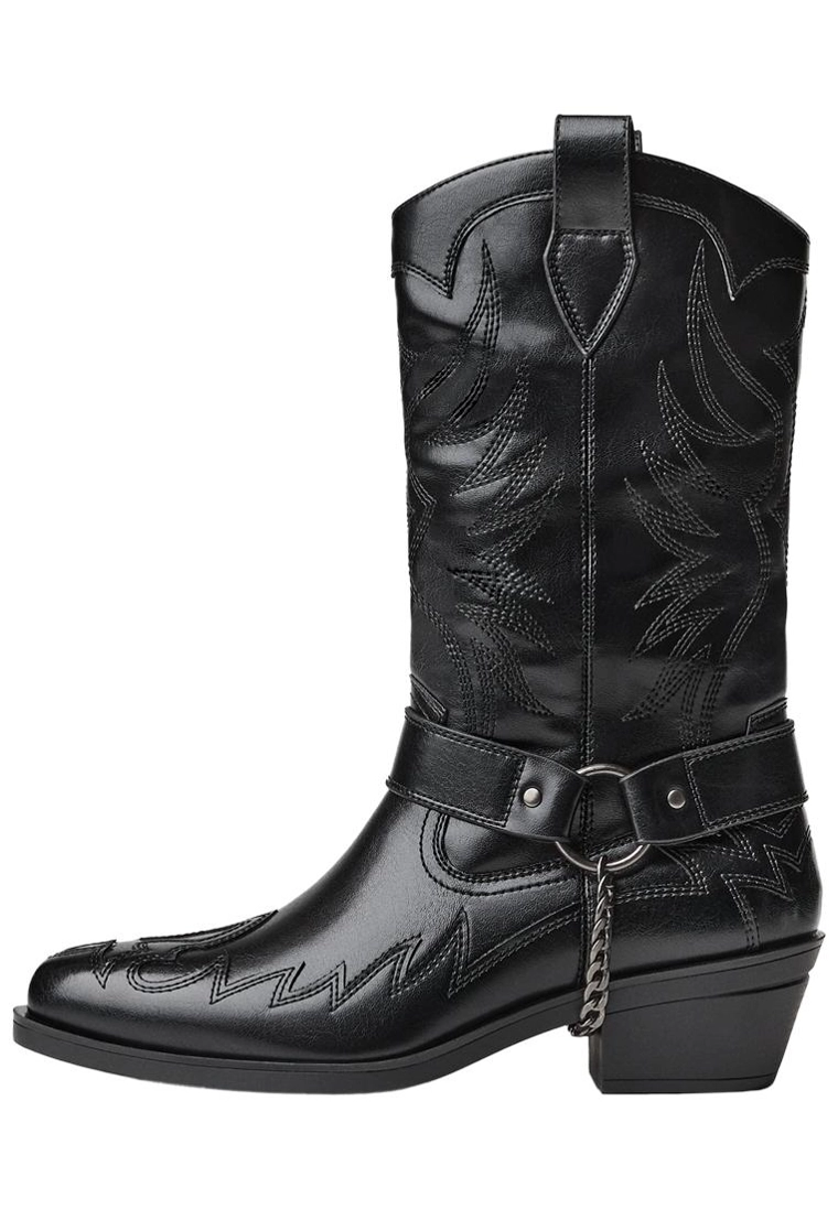 Ботинки в ковбойском стиле с цепочкой