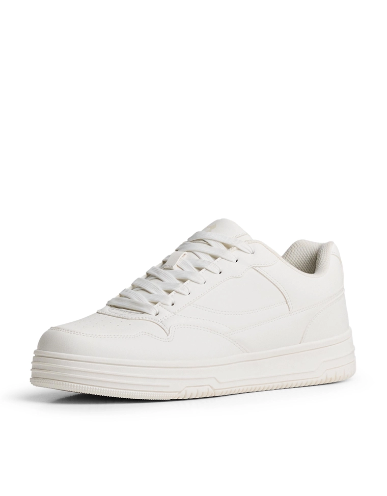 Базовые уличные кроссовки