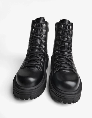 Ботинки с металлическими деталями- Заказать в России