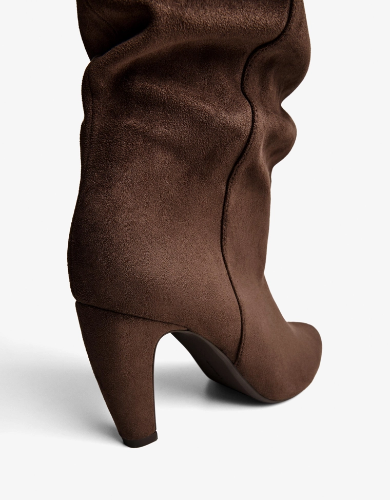 Wide shaft heeled boots