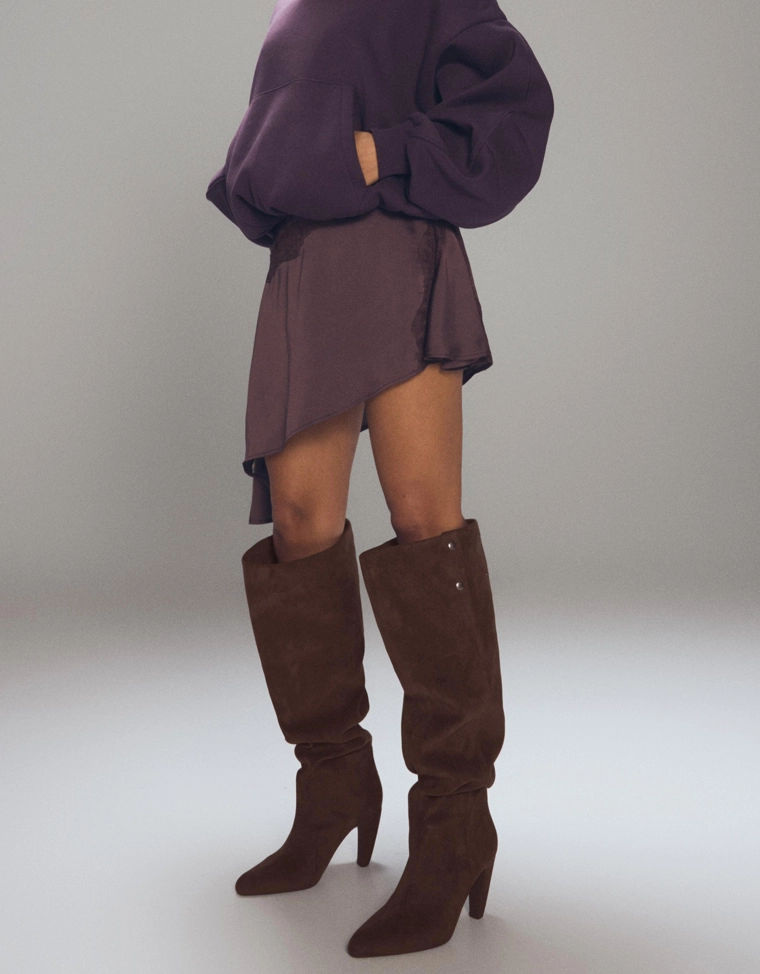 Wide shaft heeled boots