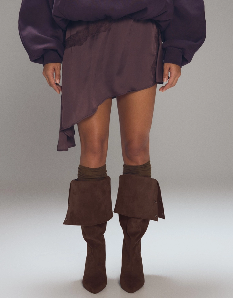 Wide shaft heeled boots