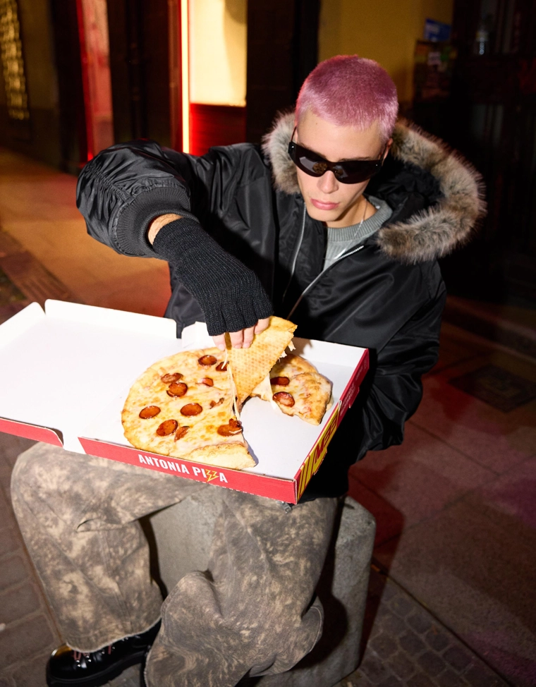 Техническая куртка с воротником из искусственного меха