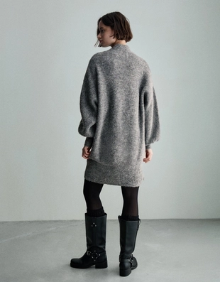 Мини-платье с объемными рукавами- Заказать в России