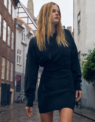 Мини-платье с воротником-поло- Заказать в России